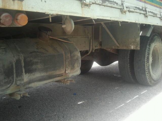 ขาย ฮีโน่  หกล้อ