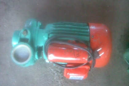 ปั้มน้ำอิตารี 2 นิ้วสภาพพร้อมใช้งานครับสวยๆครับเป็นของอิตาลี  ขนาด  2  แรง  2  นิ้วครับราคานี้คุ้มมากครับ