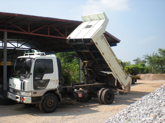 ขาย 6 ล้อ ฮีโน่ FC4J สีขาว ดัมพ์ พร้อมใช้งาน ครับ