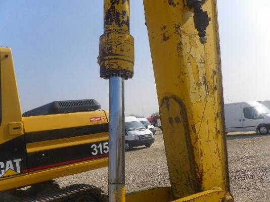 รถขุด Komatsu PC130-6K เครื่องยนต์ 4 สูบ นำเข้าเองจากอิตาลี สนใจโทร. 080-6565422 (หนิง)