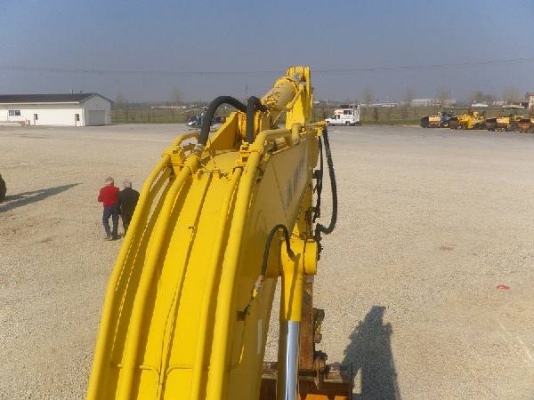 รถขุด Komatsu PC130-6K เครื่องยนต์ 4 สูบ นำเข้าเองจากอิตาลี สนใจโทร. 080-6565422 (หนิง)