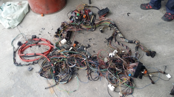 ขาย สายไฟ bmwe36 ทั้งคันคับ