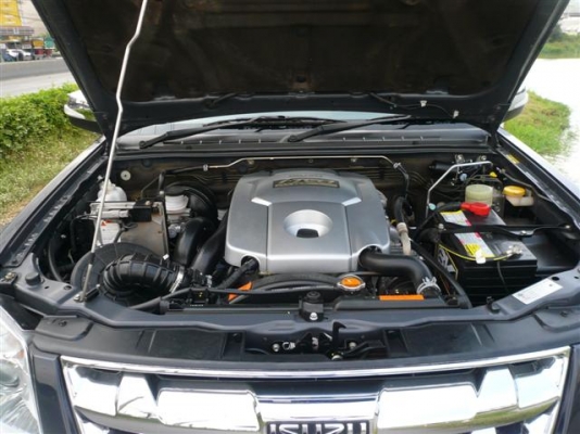 ขาย ISUZU D-MAX HI LANDER SPACE CAB (รุ่น Super Plsatinum) รถเดิม สภาพเยี่ยม