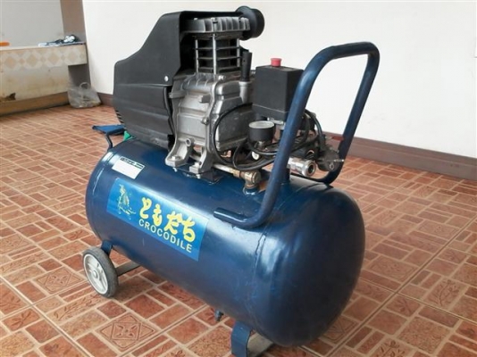 ขายปั้มลมโรตาลี่ Crocdile ถัง 8 Bar ใช้งานได้ปกติ ขาย 3000 บาท