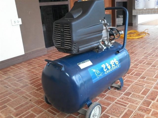 ขายปั้มลมโรตาลี่ Crocdile ถัง 8 Bar ใช้งานได้ปกติ ขาย 3000 บาท