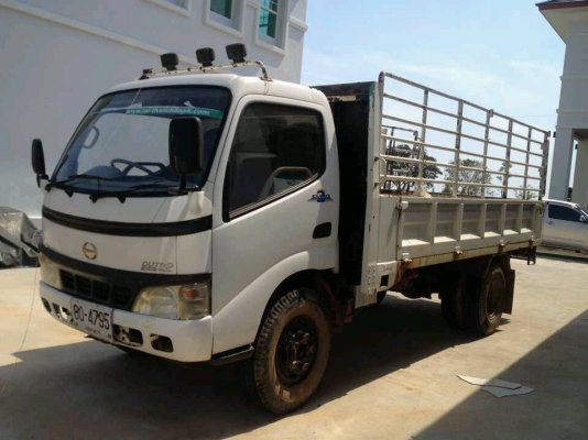 HINO DUTRO UR2 ปี47 เครื่อง 120 กะบะยาว 4.5 เมตร แอร์เย็น สีเดิม