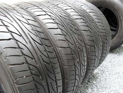 ขายยาง DUNLOP SPORT LM703 ปี1013(1ชุด) 205-55-16 ราคา 4,500