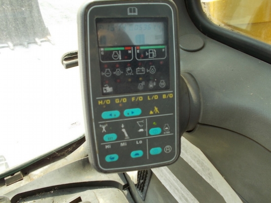 ขายรถแบคโฮ KOMATSU PC130-6 ระบบไฟฟ้าเต็ม ใบแทร็ค 70 ปี 2002 สภาพสวยมาก รถนอกนำเข้าเอง