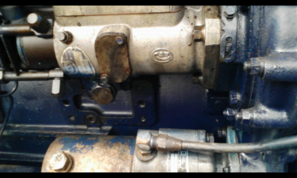 ขายรถไถ leyland รุ่น 272 สภาพพร้อมใช้งาน เครื่อง 71 แรงม้า พร้อมดันหน้าในราคา 109000 บาท