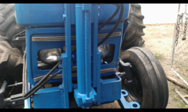 ขายรถไถ leyland รุ่น 272 สภาพพร้อมใช้งาน เครื่อง 71 แรงม้า พร้อมดันหน้าในราคา 109000 บาท