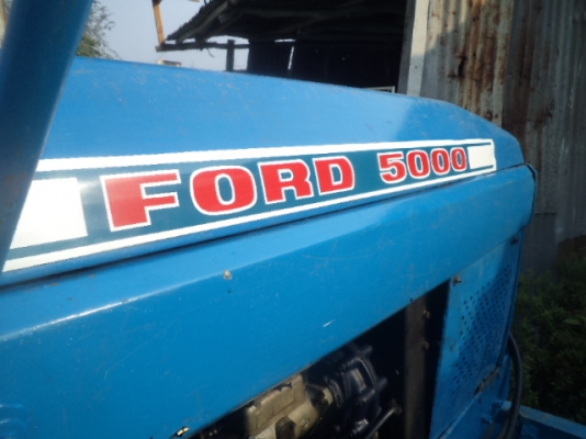 ขายรถไถ leyland รุ่น 272 สภาพพร้อมใช้งาน เครื่อง 71 แรงม้า พร้อมดันหน้าในราคา 109000 บาท