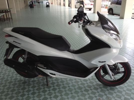 รถ HONDA. PCX. 125. CC. เครื่องดีมากมีชุดโอน ต่อภาษีแล้ว รถ HONDA. PCX. 125. CC. เครื่องดีมากมีชุดโอน ต่อภาษีแล้ว