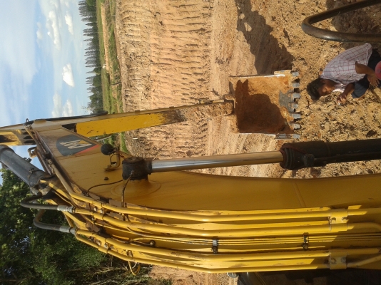 รถแบคโฮ CAT 312D สภาพสวย ใบแทรก 70 ซม สภาพสวยรถใช้งาน 10,000 ชม. นิด รถปี53 รถแบคโฮ CAT 312D สภาพสวย ใบแทรก 70 ซม สภาพสวยรถใช้งาน 10,000 ชม. นิด รถปี53