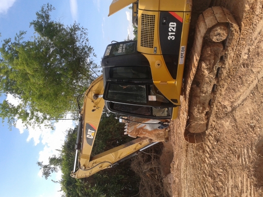 รถแบคโฮ CAT 312D สภาพสวย ใบแทรก 70 ซม สภาพสวยรถใช้งาน 10,000 ชม. นิด รถปี53 รถแบคโฮ CAT 312D สภาพสวย ใบแทรก 70 ซม สภาพสวยรถใช้งาน 10,000 ชม. นิด รถปี53