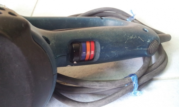 เครื่องเป่าลมร้อน Bosch รุ่น GHG 600-3 (1,800 w.) พร้อมใช้งานครับ เครื่องเป่าลมร้อน Bosch รุ่น GHG 600-3 (1,800 w.) พร้อมใช้งานครับ