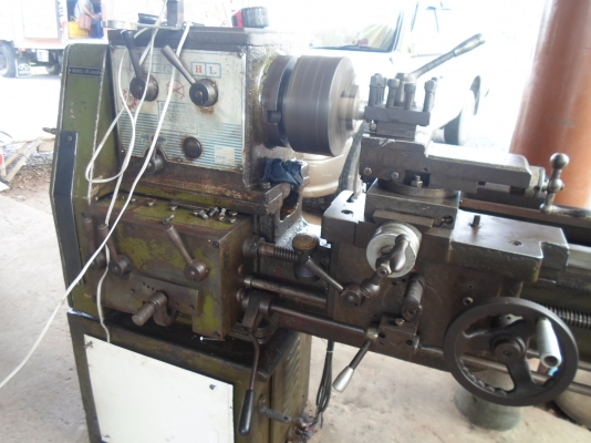 เครื่องกลึง  5 ฟุต 3 เพลา เกียร์บล็อก ยี่ห้อ ชิงฟง พร้อมใช้งานได้ทันที 69,000