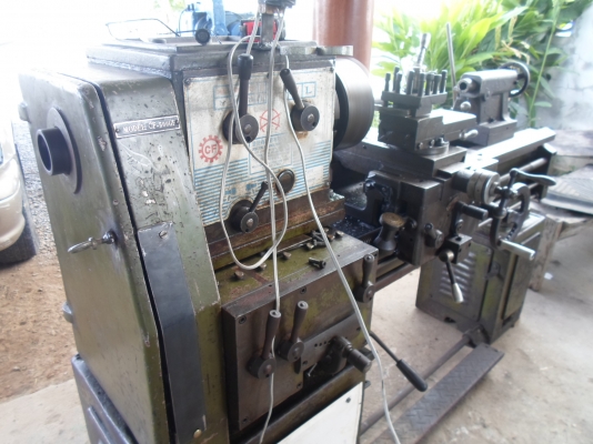 เครื่องกลึง  5 ฟุต 3 เพลา เกียร์บล็อก ยี่ห้อ ชิงฟง พร้อมใช้งานได้ทันที 69,000