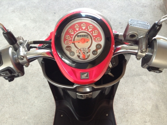 ขาย!!! สกู๊ปปี้ไอนิว ตัวใหม่ สภาพสวย ปี56 รถเครื่องดีคับ ทะเบียนครบ ภาษีไม่หมด