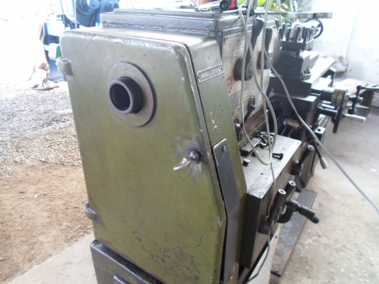 เครื่องกลึง  5 ฟุต 3 เพลา เกียร์บล็อก ยี่ห้อ ชิงฟง พร้อมใช้งานได้ทันที 69,000