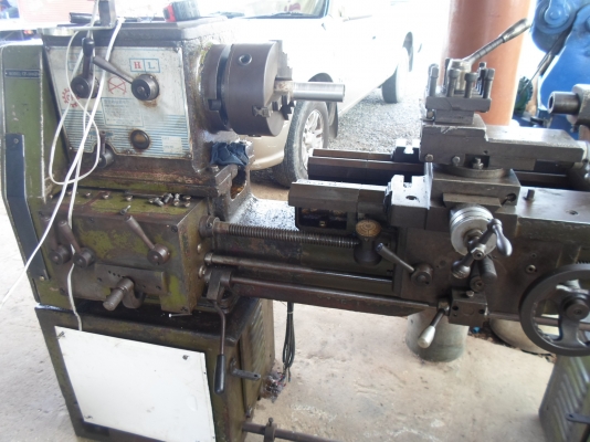 เครื่องกลึง  5 ฟุต 3 เพลา เกียร์บล็อก ยี่ห้อ ชิงฟง พร้อมใช้งานได้ทันที 69,000