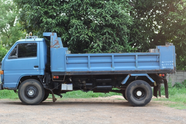 ขายด่วน รถบรรทุก 6 ล้อ ISUZU NPR115 ขายด่วน รถบรรทุก 6 ล้อ ISUZU NPR115