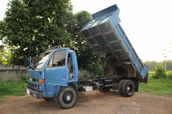 ขายด่วน รถบรรทุก 6 ล้อ ISUZU NPR115 ขายด่วน รถบรรทุก 6 ล้อ ISUZU NPR115