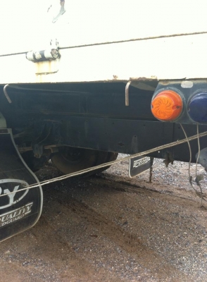 รถหกล้อติดเครน3ตันเครื่ิง195แรงม้า เบรคทิฟฟี่ พวงมาลัยพาวเวอร์ แอร์เย็นฉ่ำ คัสซีใหญ่ตลอดสวยมากไม่มีบวม เครนติดมาใหม่ใช้น้อย ยาว6.20เมตร หัวเก๋งไม่มีผุ ทะเบียนพร้อมโอน