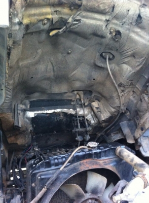 รถหกล้อติดเครน3ตันเครื่ิง195แรงม้า เบรคทิฟฟี่ พวงมาลัยพาวเวอร์ แอร์เย็นฉ่ำ คัสซีใหญ่ตลอดสวยมากไม่มีบวม เครนติดมาใหม่ใช้น้อย ยาว6.20เมตร หัวเก๋งไม่มีผุ ทะเบียนพร้อมโอน