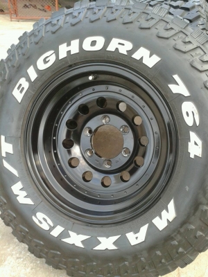 ขาย ยางMud MAXXIS 764 ขนาด265/75R16พร้อมล้อหยดนำ้16x8-28