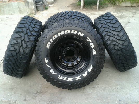 ขาย ยางMud MAXXIS 764 ขนาด265/75R16พร้อมล้อหยดนำ้16x8-28