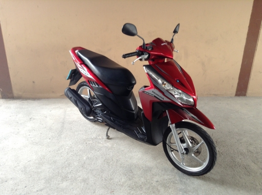 ขาย!!! ฮอนด้าคลิ๊กไอ รุ่นท็อปล้อแม็ก สภาพสวย ปี52 รถเครื่องดีคับ ทะเบียนครบ ภาษี57