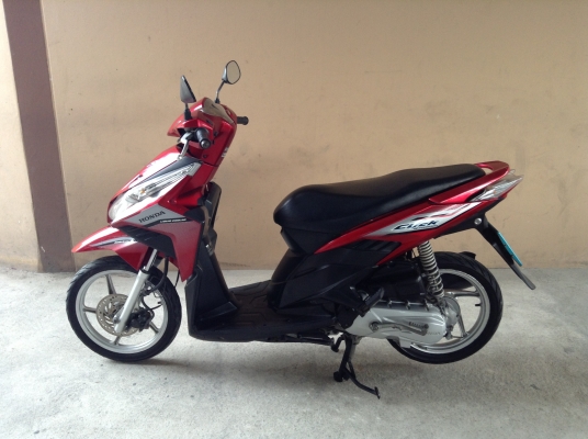 ขาย!!! ฮอนด้าคลิ๊กไอ รุ่นท็อปล้อแม็ก สภาพสวย ปี52 รถเครื่องดีคับ ทะเบียนครบ ภาษี57