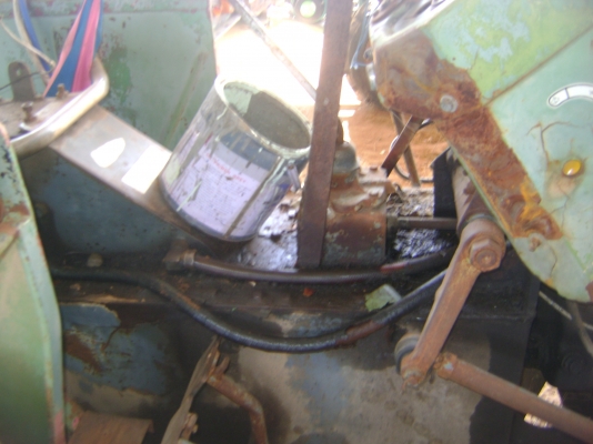 รถไถนั่งขับ  รถประมูล  ตามสภาพ  37,000 บาท