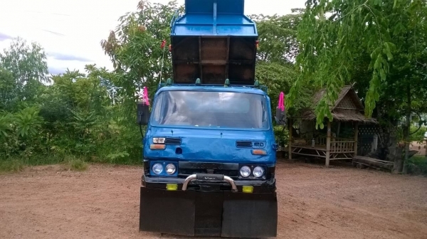 ขาย 6 ล้อดั้ม ISUZU 85 แรงสภาพพร้อมใช้งาน เครื่องแน่น คัสซีดี มีเล่มทะเบียนแต่ขาดชุดโอน ราคาคุยกันได้ครับ