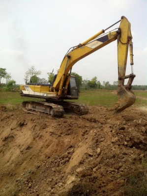 ขายรถแบ็คโฮ KOBELCO SK 200 mark 3 ไฟฟ้าครบ แอร์พร้อม เอกสารอินวอยซ์