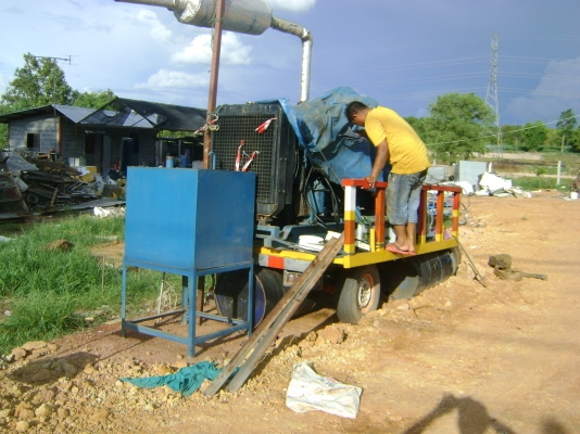 เครื่องปั่นไฟ  100 KW   270,000  บาท