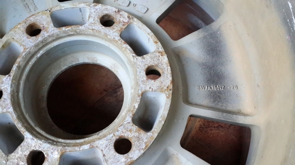 ขายล้อแม็ก 6 รู กว้าง 8.5 นิ้ว