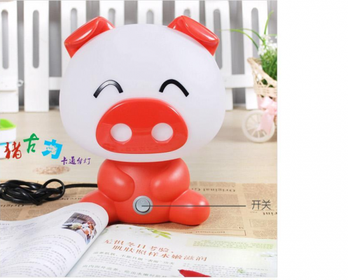 โคมไฟหมูน้อย