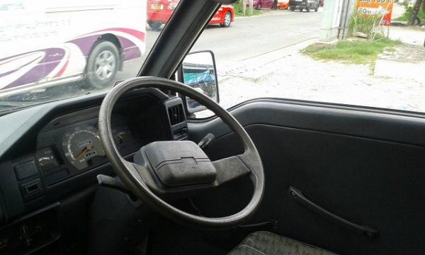 Mitsu L300 ปี97 รถขับได้ สีขาวเดิมๆ เบาะครบ มีทะเบียนครับ Mitsu L300 ปี97 รถขับได้ สีขาวเดิมๆ เบาะครบ มีทะเบียนครับ