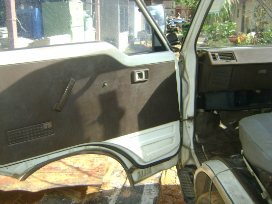 รถตู้  เครื่อง 2400   ราคา    70,000  บาท