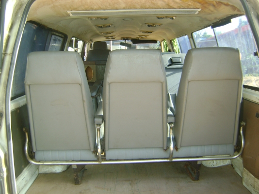 รถตู้  เครื่อง 2400   ราคา    70,000  บาท