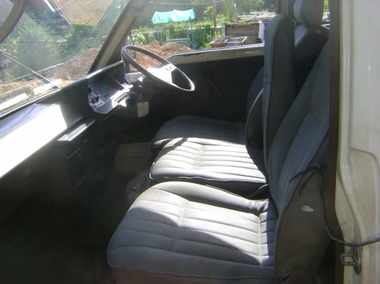 รถตู้  เครื่อง 2400   ราคา    70,000  บาท