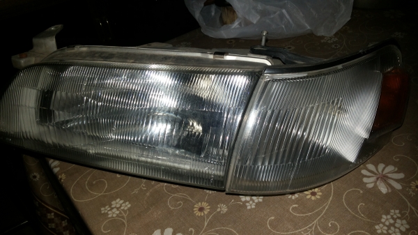 ไฟหน้าโตโยต้า3ห่วงของแท้เลนใสมากแถมไฟมุมข้างซ้าย ไฟหน้าโตโยต้า3ห่วงของแท้เลนใสมากแถมไฟมุมข้างซ้าย