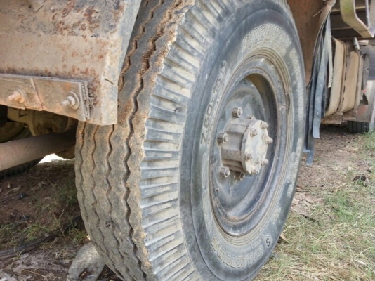 รถอีซูซุ 4 ล้อ  88 แรงม้า. ปี 36  สนใจติดต่อ 081 - 6079515