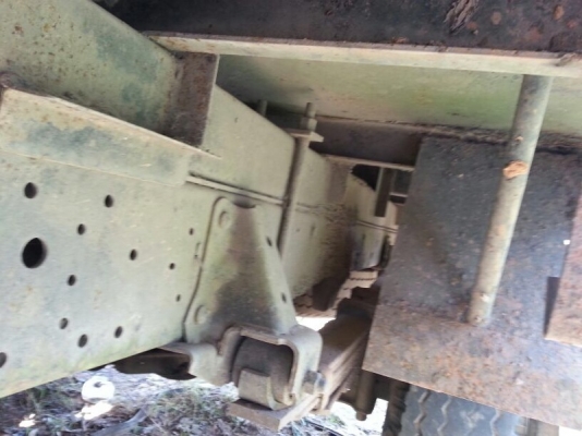 รถอีซูซุ 4 ล้อ  88 แรงม้า. ปี 36  สนใจติดต่อ 081 - 6079515