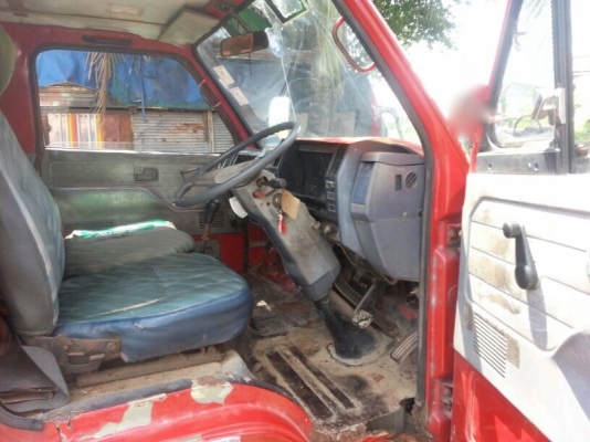 รถอีซูซุ 4 ล้อ  88 แรงม้า. ปี 36  สนใจติดต่อ 081 - 6079515