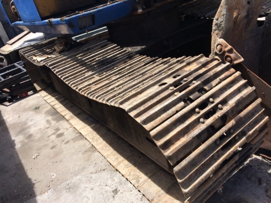 รถคักโคมัตสุ100-3สภาพพร้อมใช้งานมากๆๆครับราคาต่อรองได้ครับ