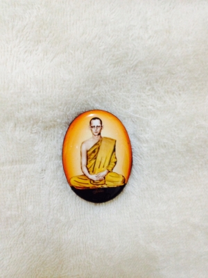 ล็อคเก็ตในหลวงดวงใหญ่ สภาพสวยๆ  หายาก พ่อสะสมไว้ ขาย 5,000 บาท (ต่างจังหวัด จัดส่งไปรษณีย์ให้ได้) ติดต่อคุณเอ๋รามอินทรา โทร.092-6356419 (ขายจริง ส่งให้จริง ไม่มีโกงครับ)