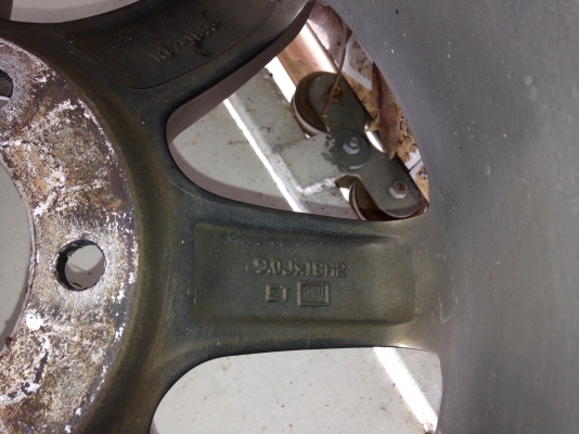 ขายแม็ก Lenso RT-7  ET21 พร้อมยาง Kumho KL12 (ECSTA STX)  ยกเลิกรายการนี้นะค่ะ