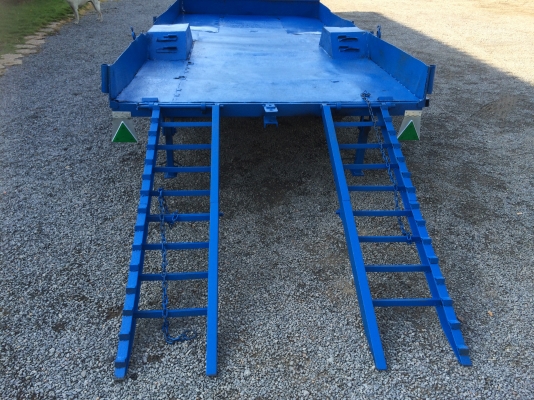 ขายเทรนเลอขึ้นรถไถสภาพพร้อมใช้งานยาว3.90เมตรกว้าง1.80เมตรพร้อมใช้งาน